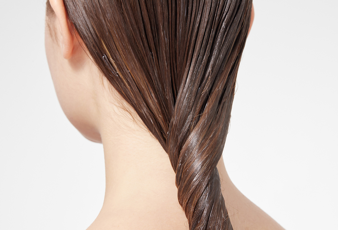 Бальзам-ополаскиватель, укрепляющий, для окрашенных или мелированных волос  Fructis Fructis Стойкий цвет 