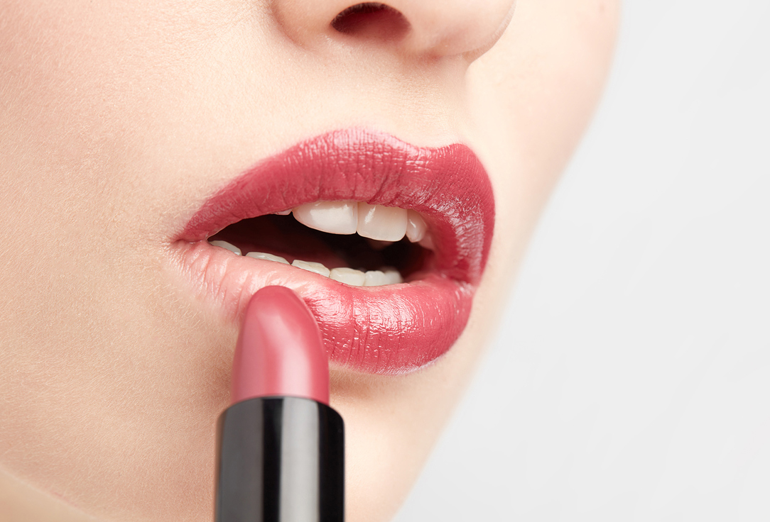 Помада для губ увлажняющая Artdeco Perfect Color Lipstick 818