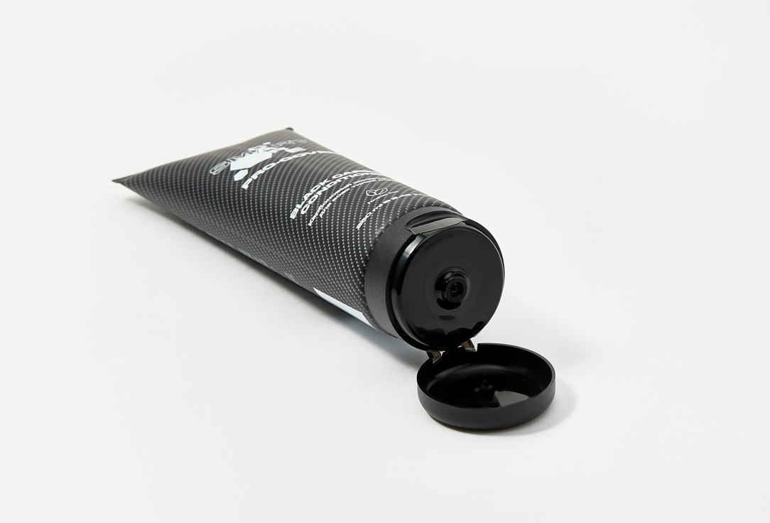 Карбоновый кондиционер для всех типов волос  Dewal Cosmetics SMART CARE PRO-COVER Black Carbon Сonditioner 