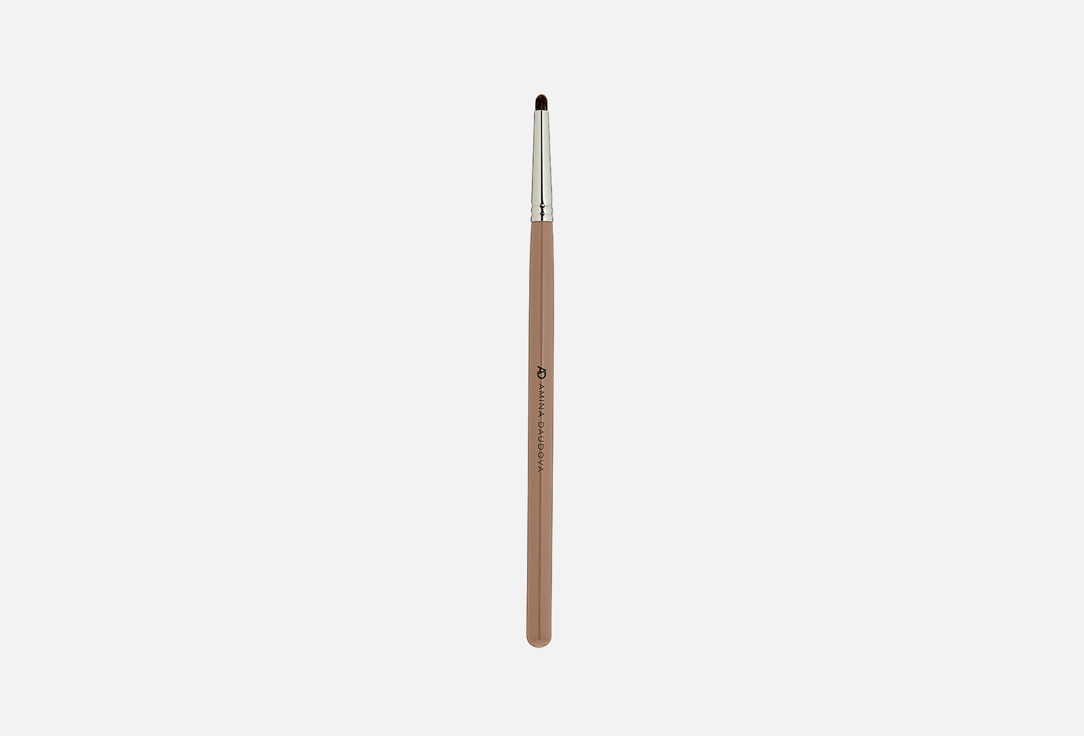 

Кисть для деликатной растушевки нижнего века и стрелки AMINA DAUDOVA BRUSHES, AD23 Brush for delicate shading of the lower eyelid and arrow 1 шт