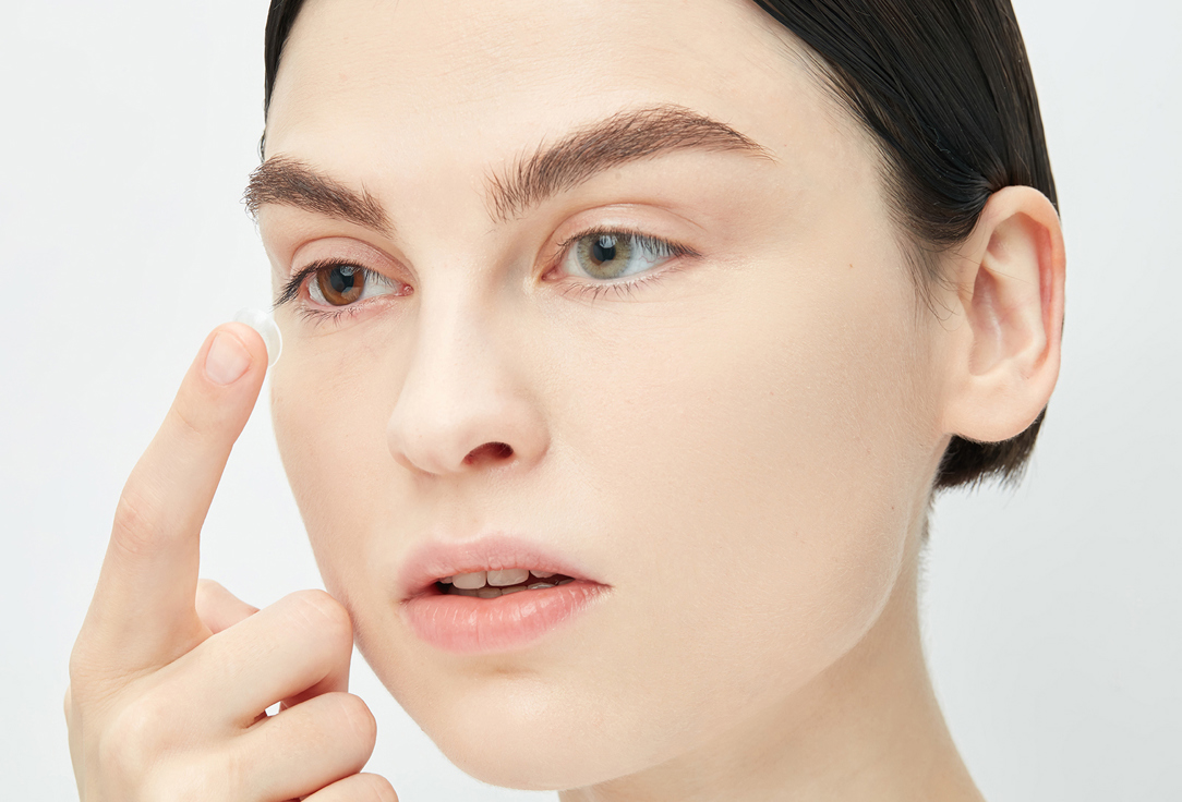 

Цветные контактные линзы квартальные ADRIA, Голубой, Effect QUARTZ, BC 8,6, DIA 14,5, 2 шт 0.00 оптическая сила