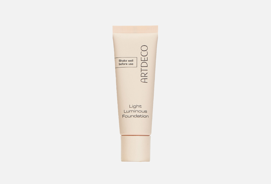 Light Luminous Foundation 25 мл 2190₽