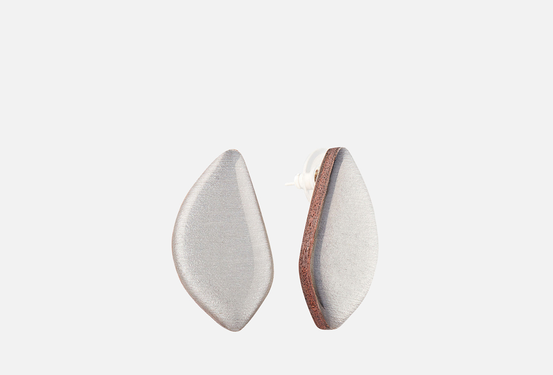 

Серьги 11YOU, Wood серые Лепестки миндаля 2 шт