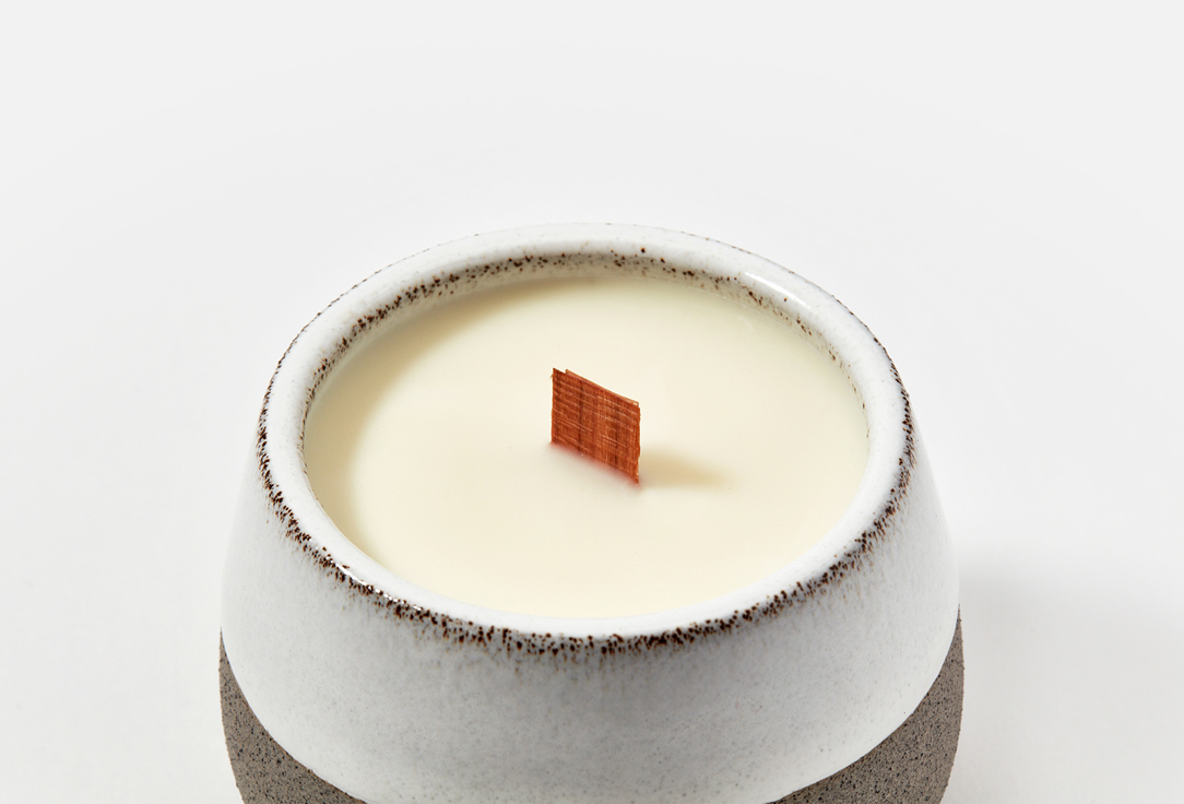 Ароматическая свеча  ARTIFACT ceramics Лайм и базилик 