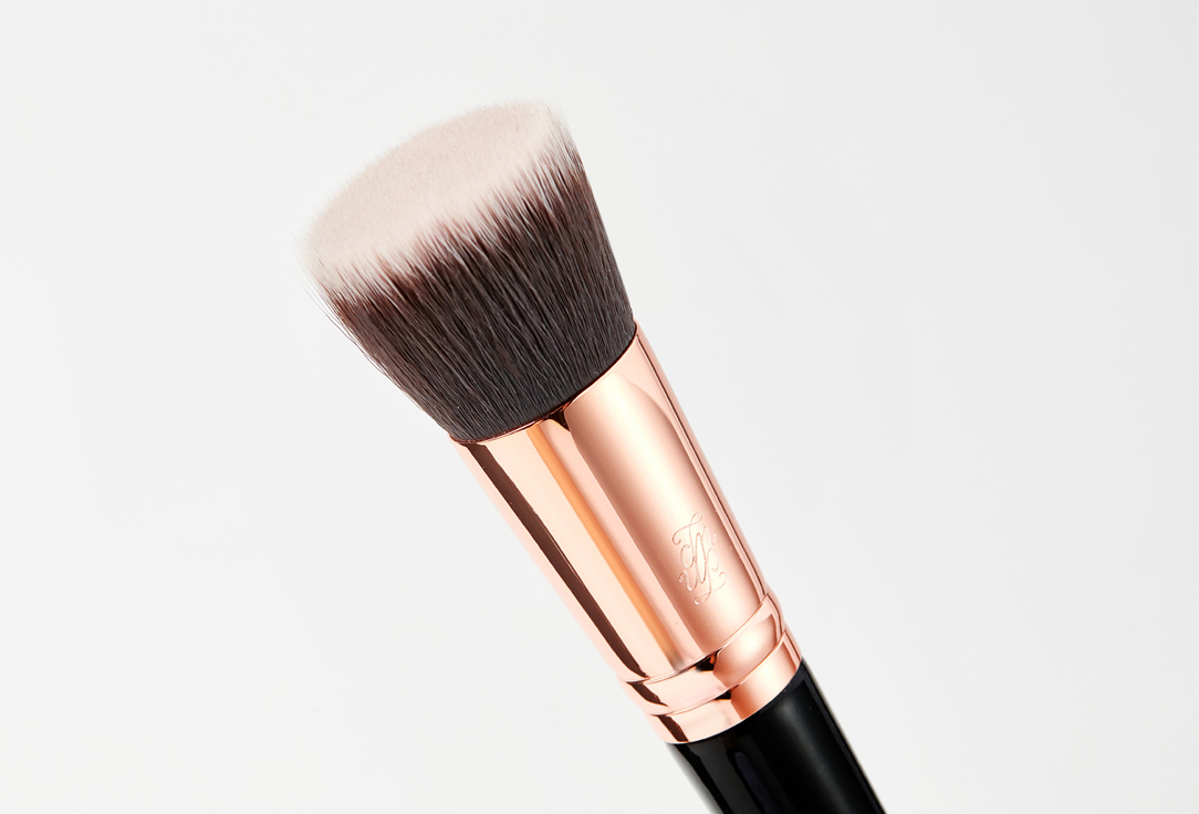 Кисть для нанесения тонального крема и минеральной пудры MAKE UP SECRET Brush G1 