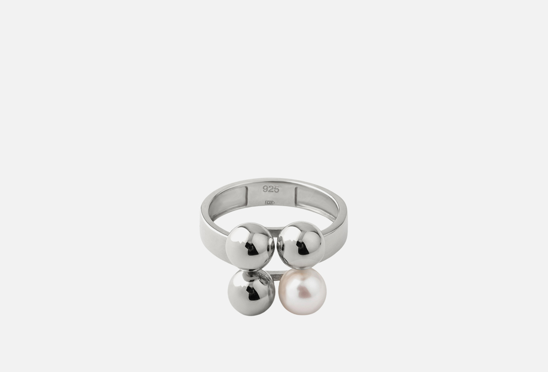 Кольцо серебряное LUTA Клевер с жемчужиной 18 мл