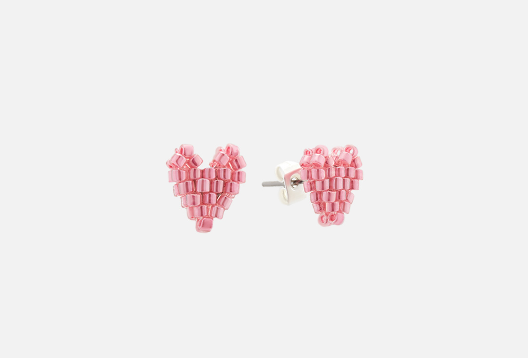 серьги BEADED BREAKFAST Heart shaped tiny earrings Pale-pink 2 шт