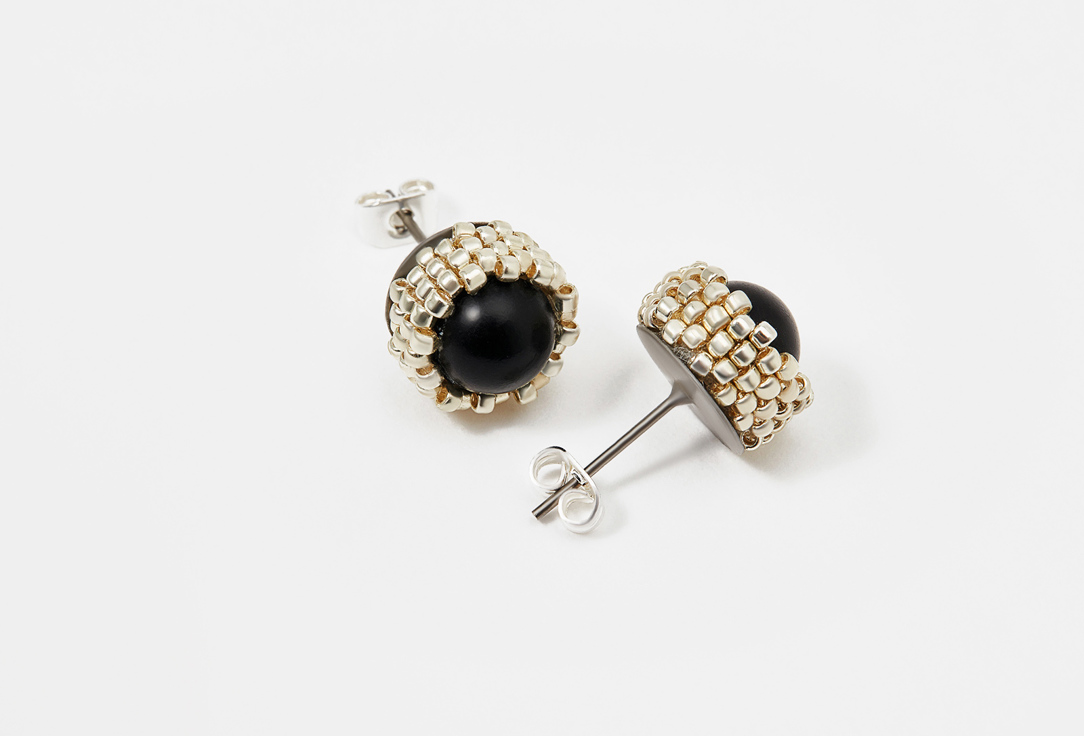 серьги Beaded Breakfast Basic stud earrings with beads Silver-black  