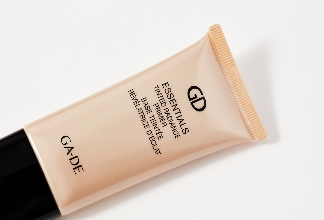 Сияющий оттеночный праймер  Ga De ESSENTIALS TINTED RADIANCE PRIMER 