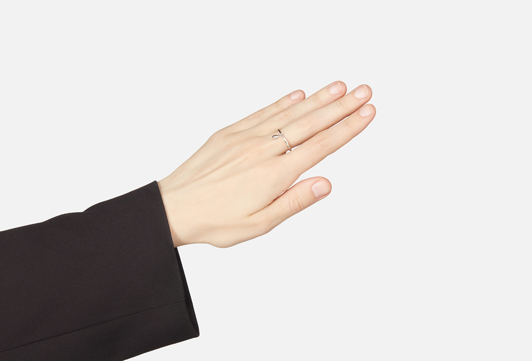 

Кольцо серебряное DAFNA, Базовое родий 15 мл