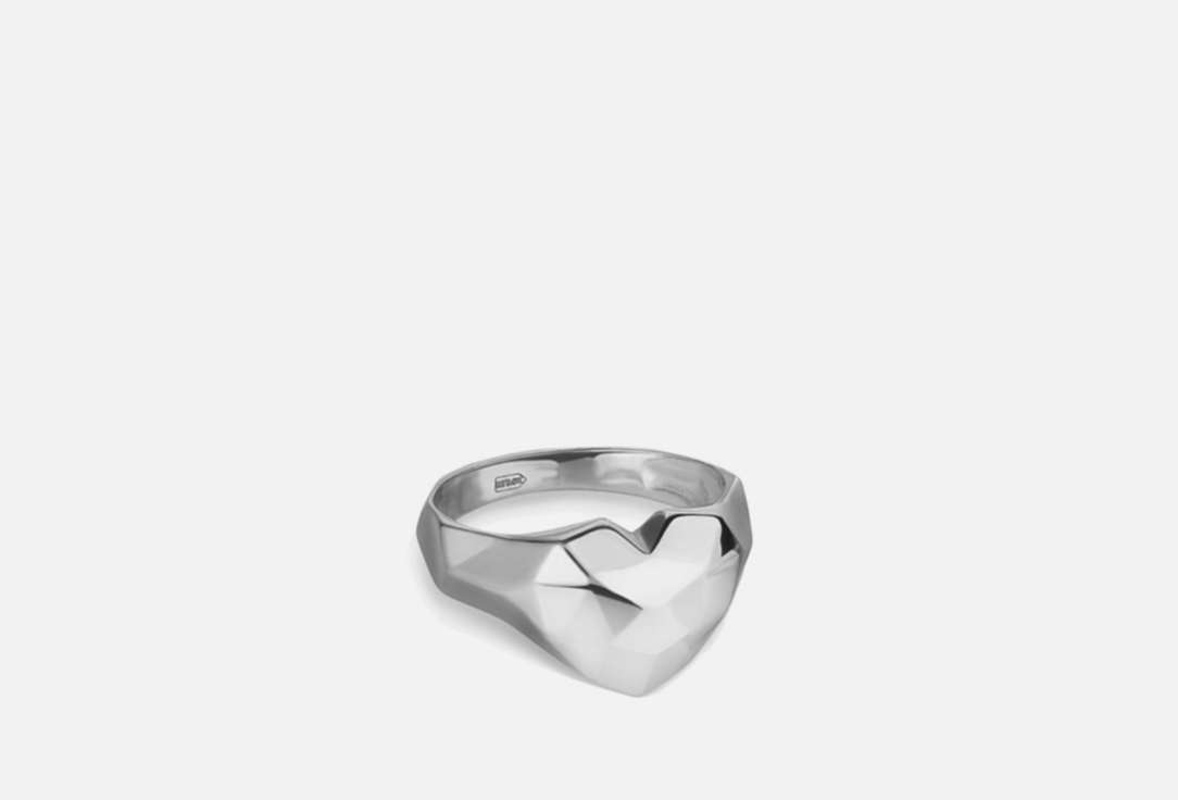 Кольцо серебряное Dafna Кольцо-печатка с граненым сердцем малое 