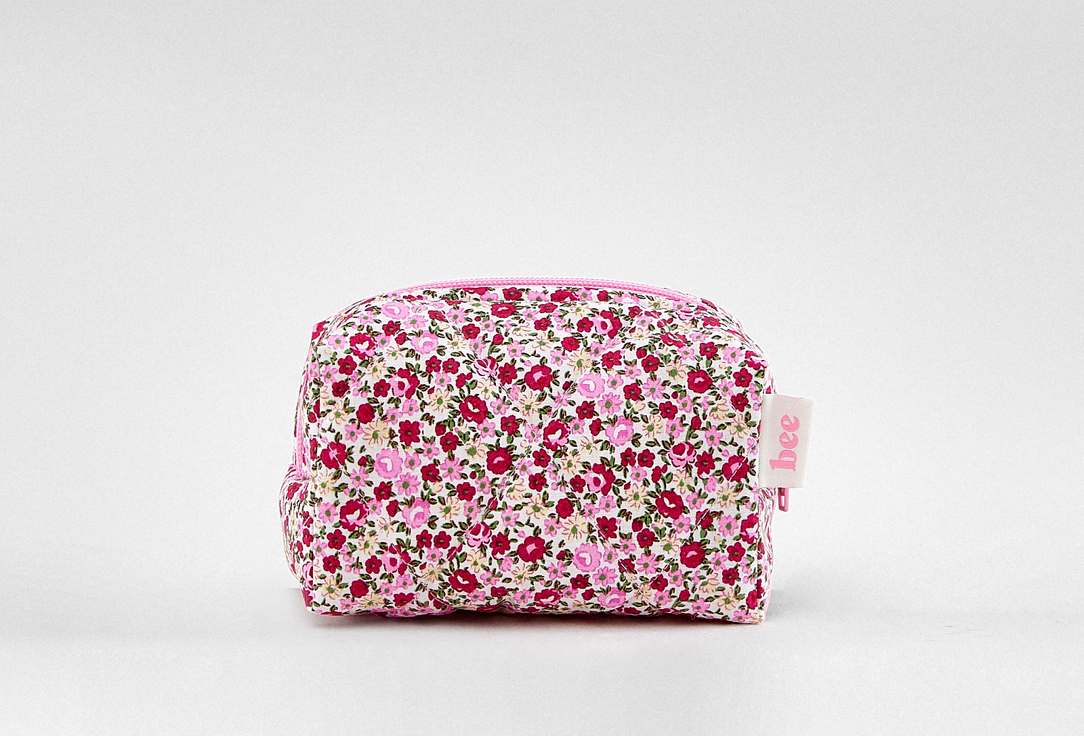 Изображение товара Косметичка Bee factory small 13х7х7 см для косметики и аксессуаров