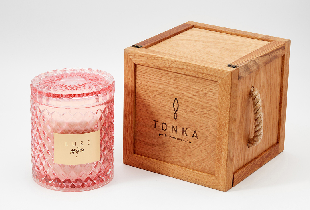 Ароматическая свеча Tonka Perfumes Moscow Lure by Mira 
