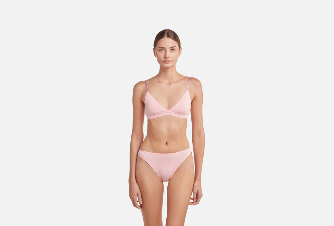 Изображение товара Классические трусы с высокой посадкой из нежного трикотажа для женщин