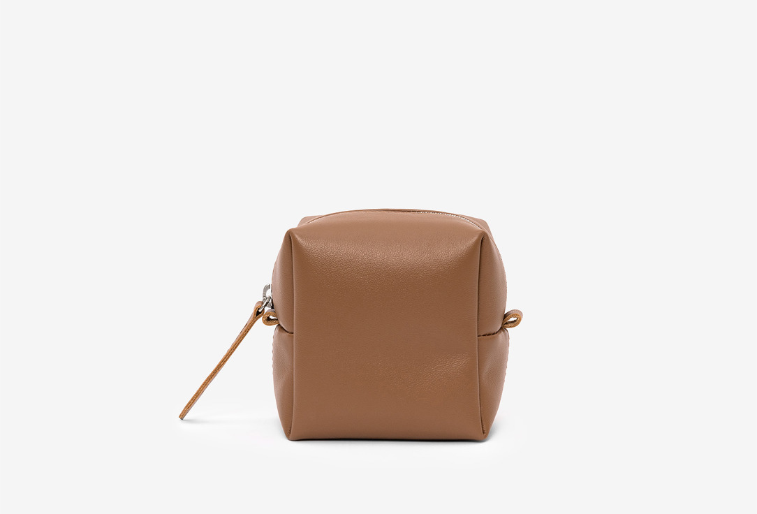 Изюм 1 шт 3200₽