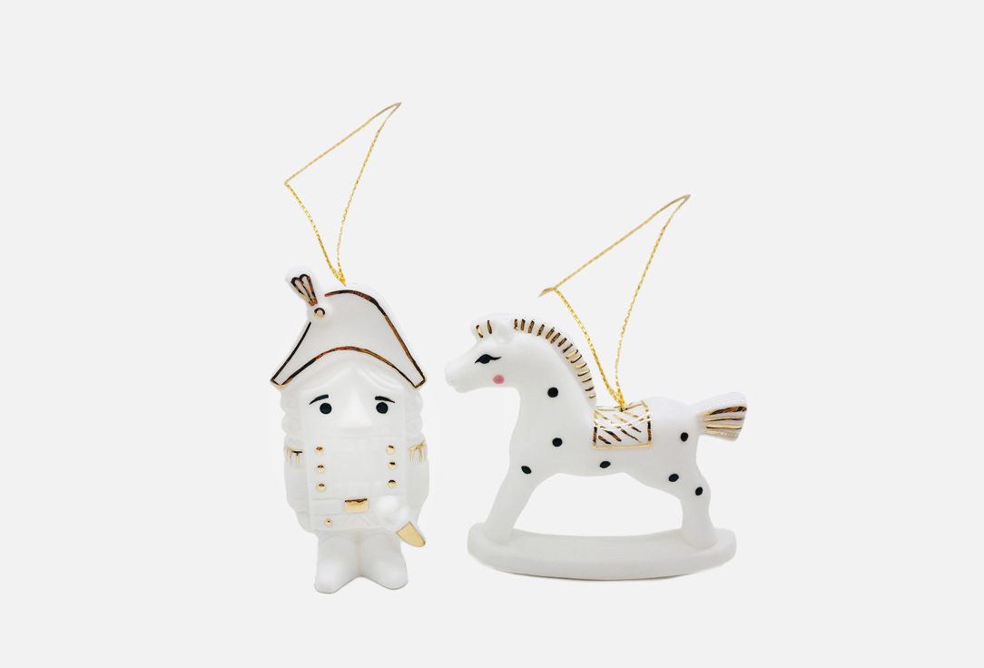 

Набор из двух елочных игрушек MIRACLEPOT, Белый, Щелкунчик и Лошадка цвет белый 1 шт