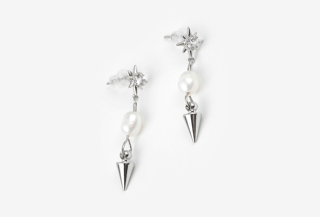 Stud earrings with pearls and spikes 2 шт