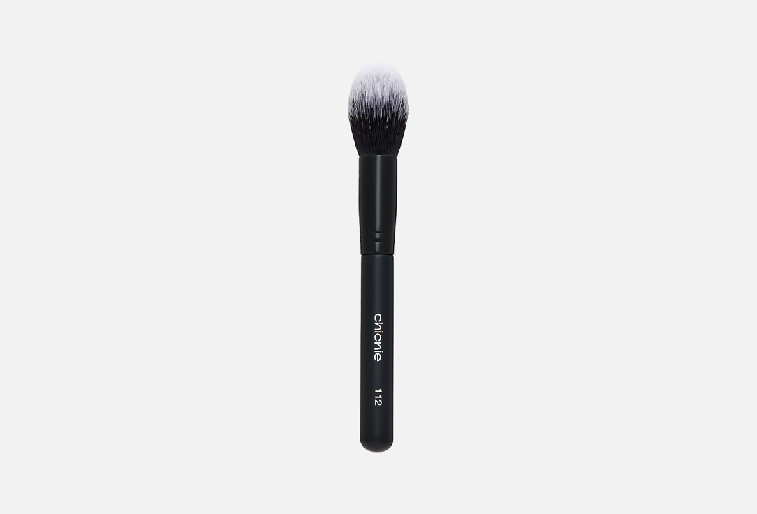 Изображение товара Кисть для румян пудры и бронзера Chicnie Tapered blush brush 112