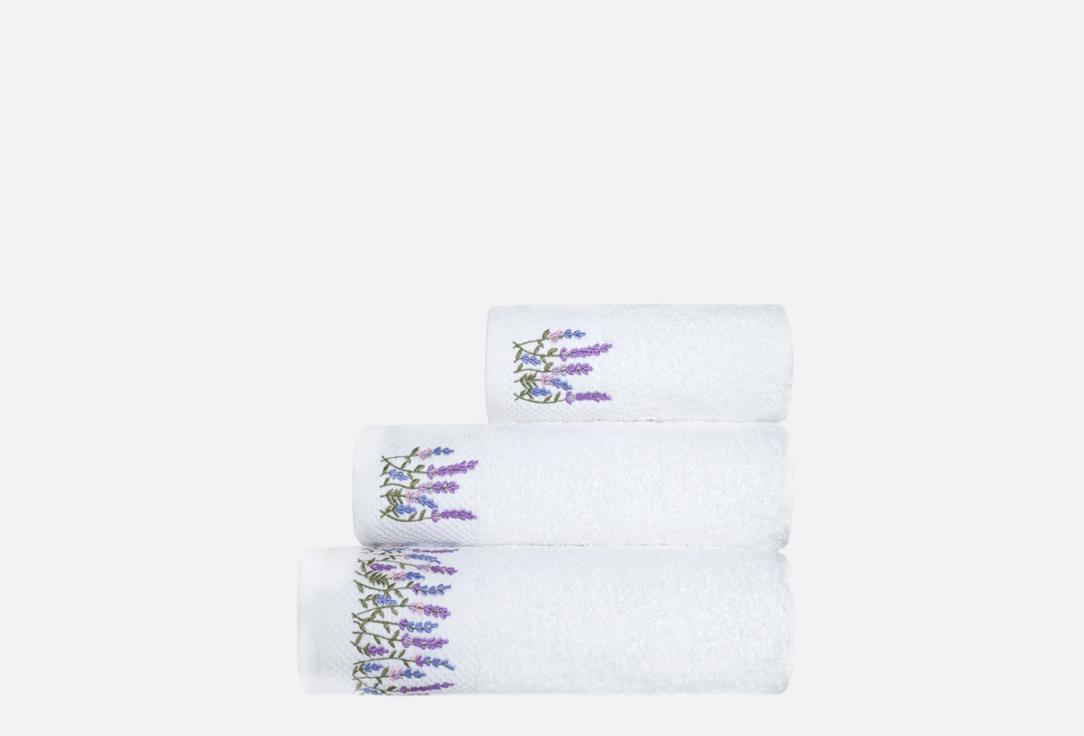 Изображение товара Набор махровых полотенец BELLEHOME Лотос с вышивкой Лавандовое поле