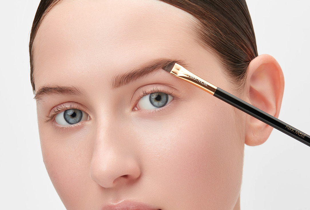 Кисть для окрашивания бровей NIKK MOLE Eyebrow brush BG No. 7 