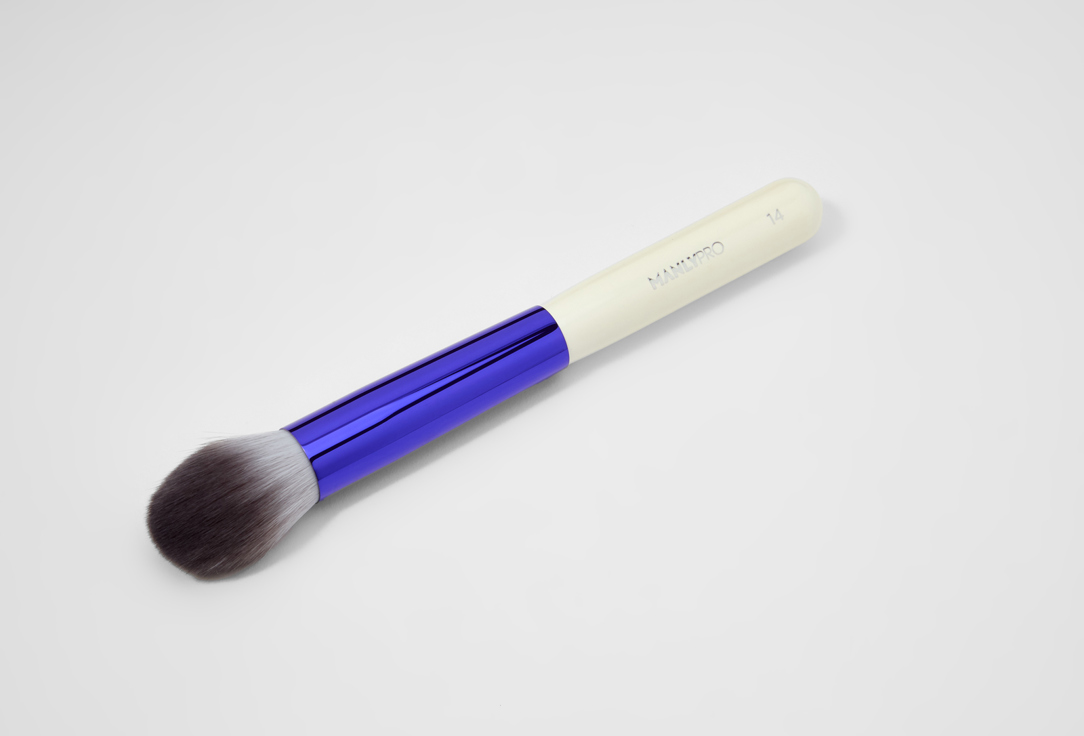 Круглая кисть для румян и тональной основы Manly PRO Round brush for blush and tone 