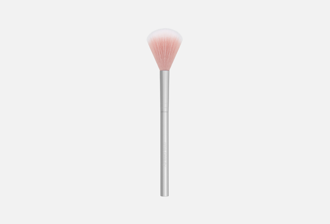 Изображение товара Веерная кисть для хайлайтера RMS Skin2skin classic fan brush