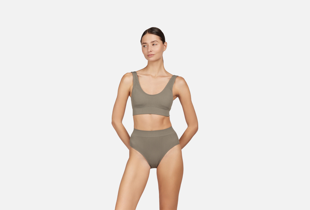 Изображение товара Топ на широких бретелях в рубчик Belle YOU Ribbed base серый