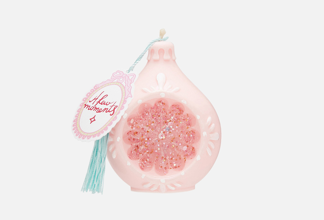 

Новогодняя свеча A FEW MOMENTS, Коробочка из детства, розовый 1 шт