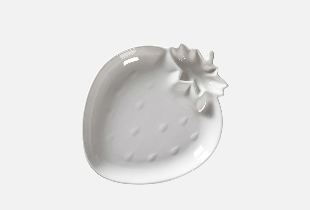 Изображение товара Блюдо с соусником Magistro Клубника Бланш, 20х17 см, белый