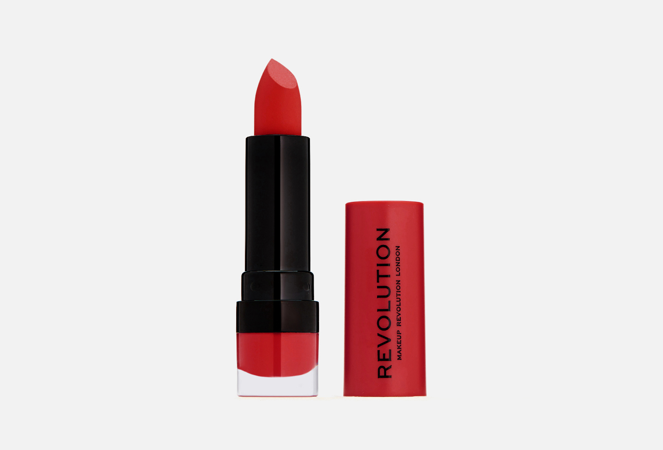 Ruby Ru Lipstick MakeUp Revolution матовая помада для губ Matte lipstick 134, Ruby 3.5 ...