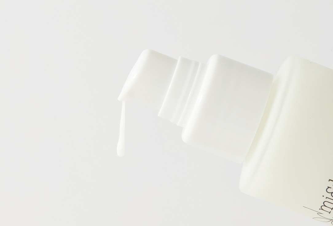 Деликатное очищающее молочко для сухой кожи MiKo Франжипани 