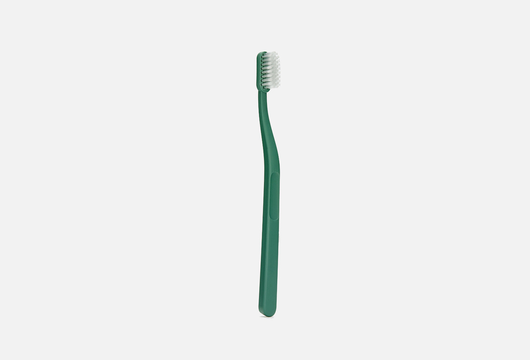 Зубная щетка средней жесткости, в ассортименте JORDAN Green Clean 1 шт зубная щетка в ассортименте jordan individual reach medium 1 шт