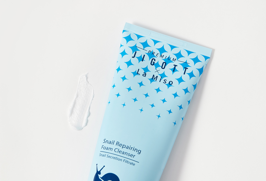 Revitalizing face wash with snail mucin  180