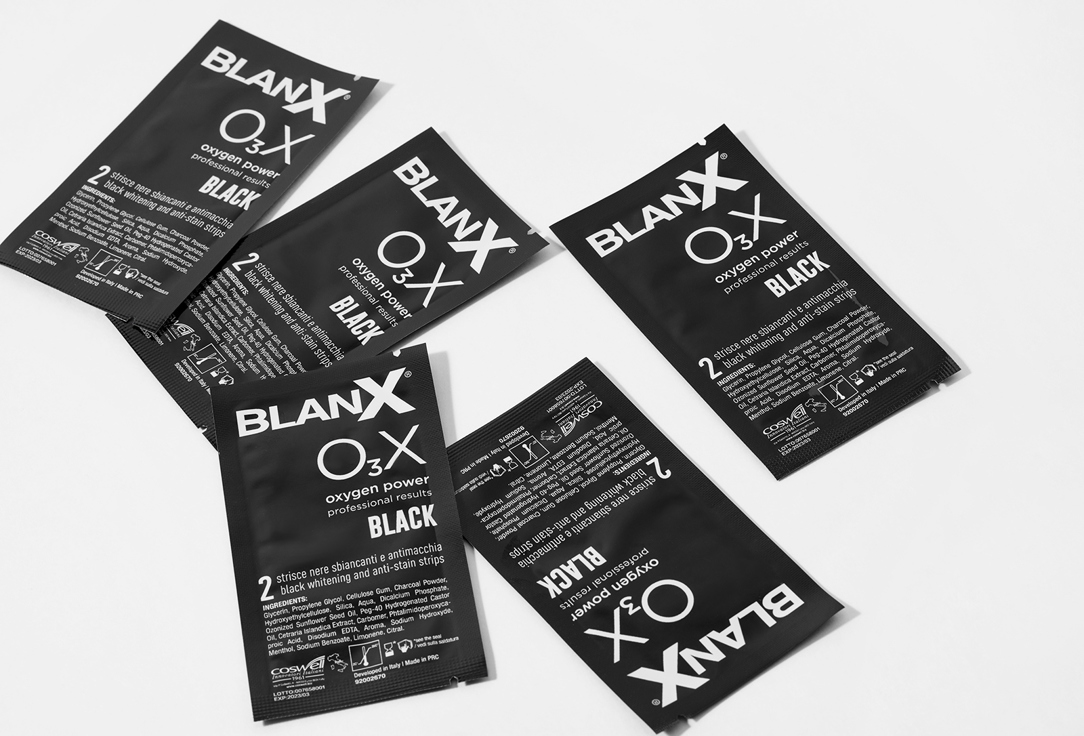 Полоски отбеливающие с углем (5 саше) Blanx O₃X black stripes 