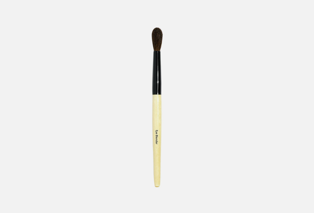 Кисть косметическая для макияжа глаз BOBBI BROWN Eye Blender Brush  1 шт