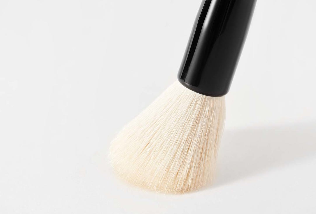 Bobbi Brown Кисть косметическая для пудры  Face Blender Brush