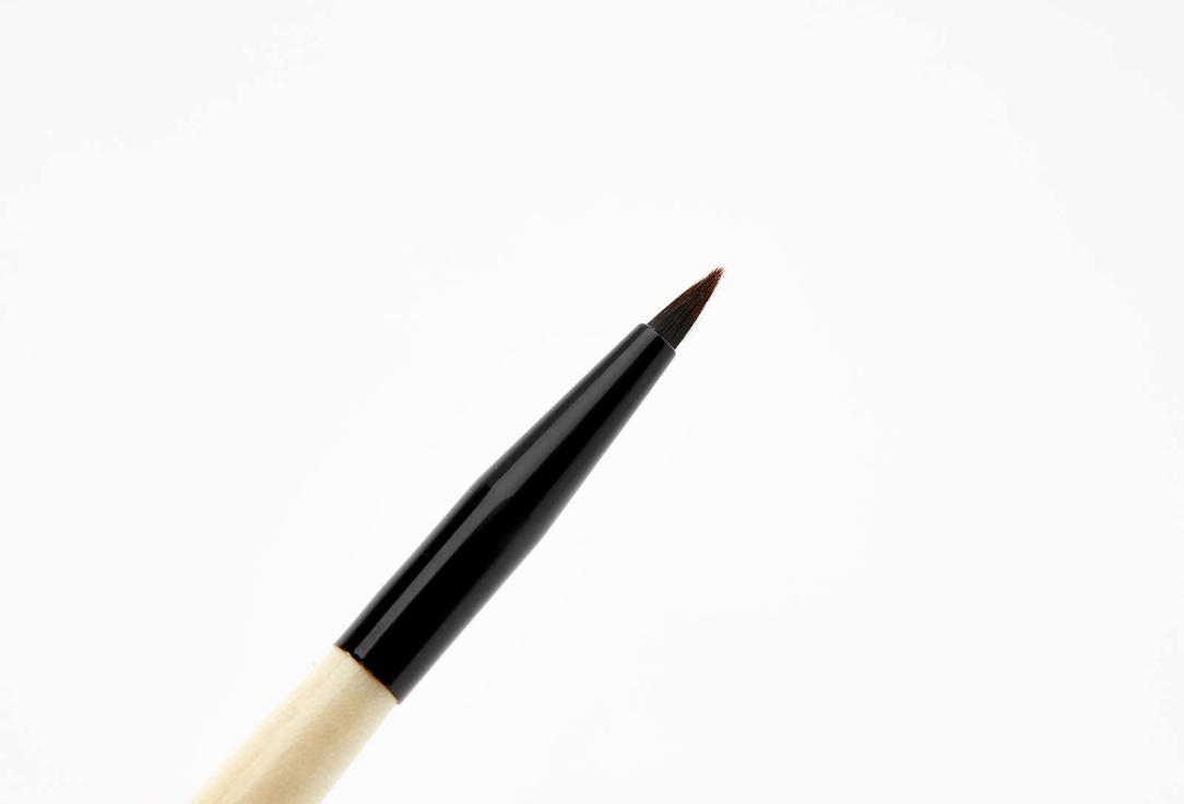 Кисть косметическая для макияжа лица  Bobbi Brown Ultra Precise Eyeliner Brush 