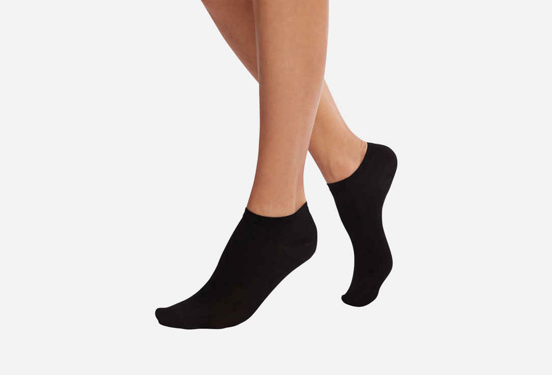 Изображение товара Носки Wolford SNEAKER COTTON черные низкие из мягкого хлопка для женщин