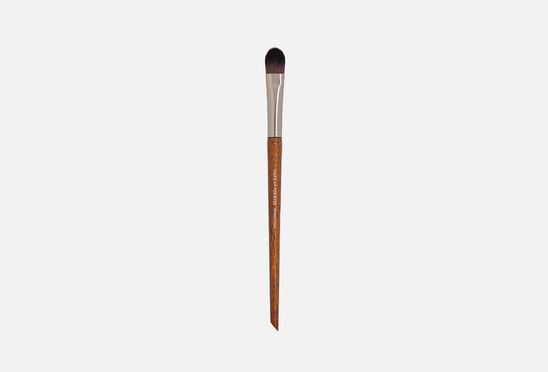 Изображение товара Кисть для растушевки Make Up For Ever Shader brush 230