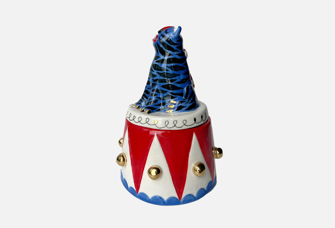 Изображение товара Шкатулка Вазаневаза тигр 25х25х25 см ручная работа из полуфарфора и золота