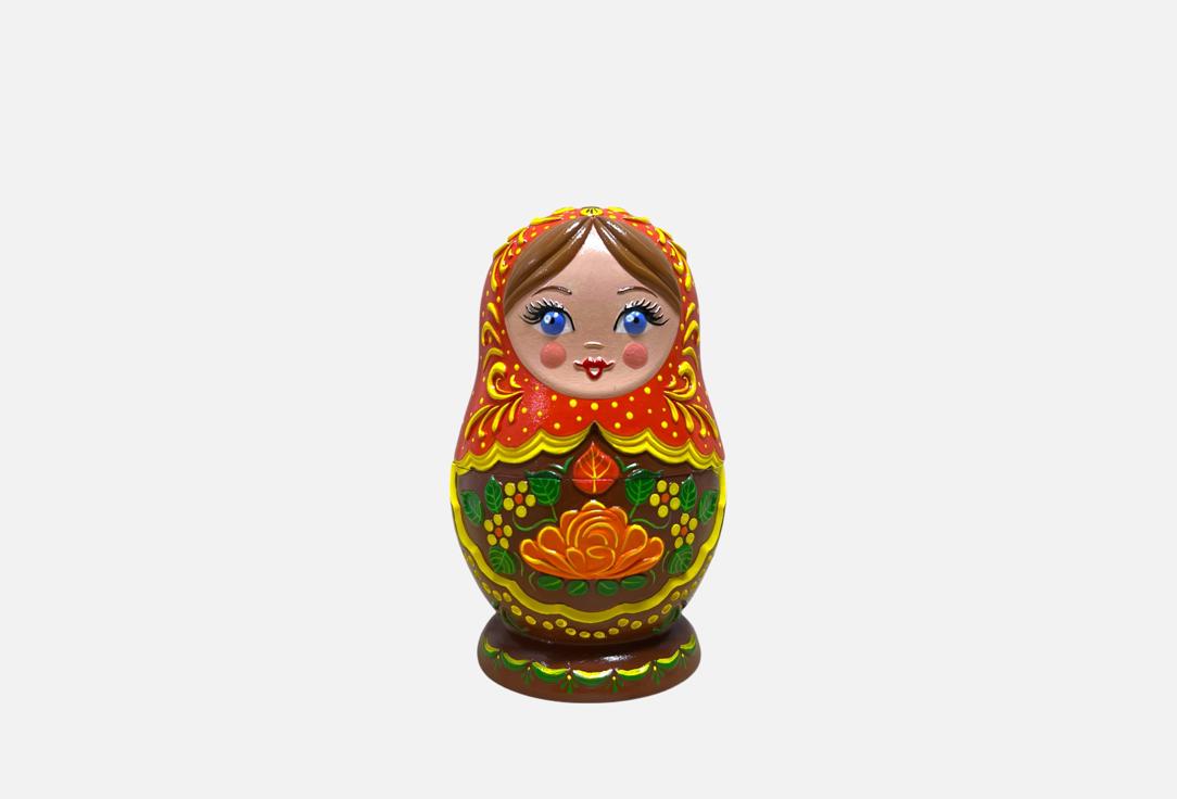 Изображение товара Ароматическая свеча HEDONIYA Autumn Waltz в виде матрешки 100 мл