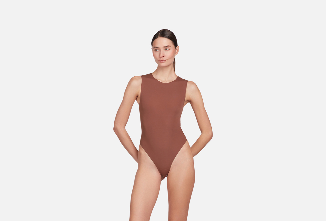 Коричневое 3100₽