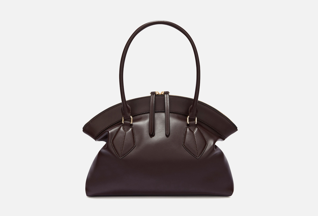 Erica M Tote