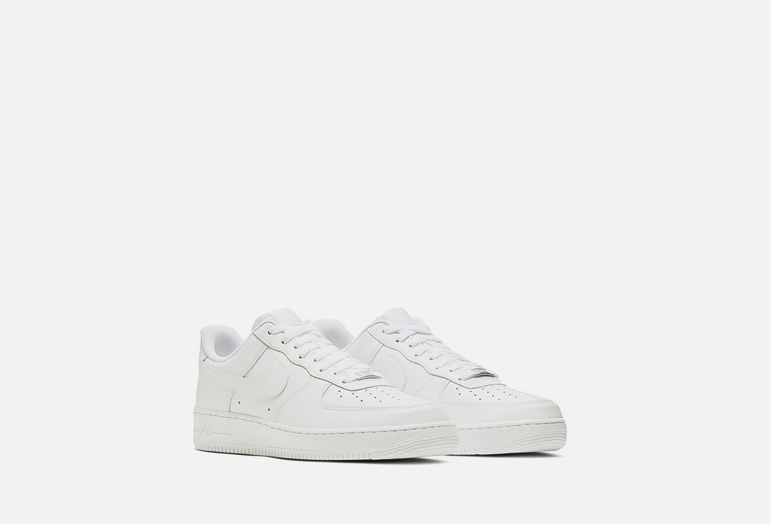 Air Force Triple White 42 EUR мл