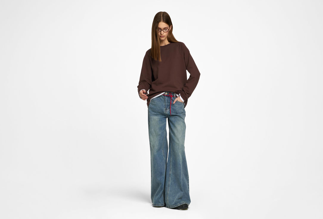 Изображение товара Лонгслив Finik Daisy chocolate для женщин оверсайз из хлопка и эластана