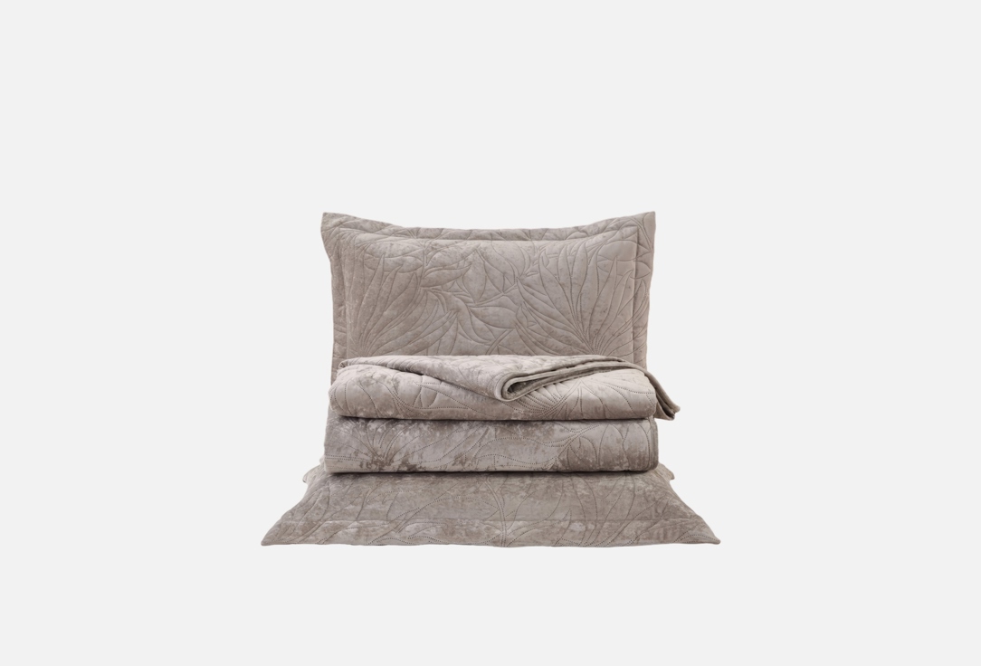 Изображение товара Покрывало с двумя наволочками для кровати The Eleventh Kingdom Rosemore, 240x260, крем