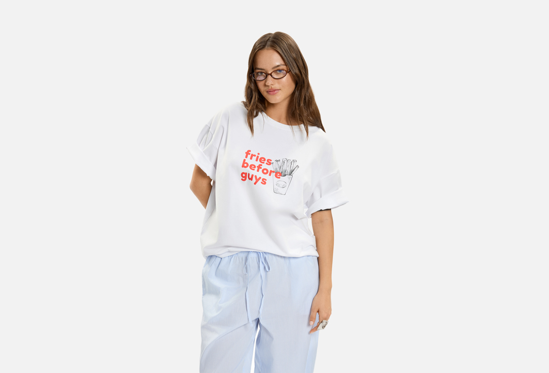 Изображение товара Футболка URBN WILD fries before guys женская хлопковая с лайкрой яркая и стильная