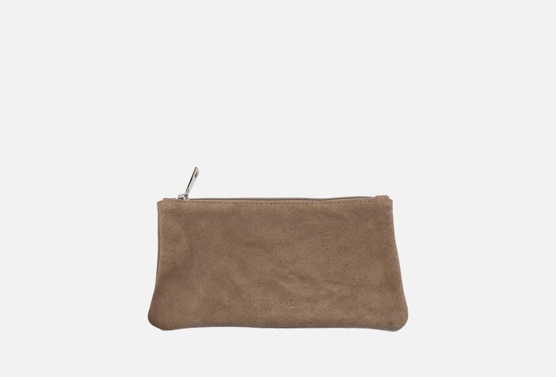 Изображение товара Косметичка Reversal Какао из натуральной замши - стильный аксессуар