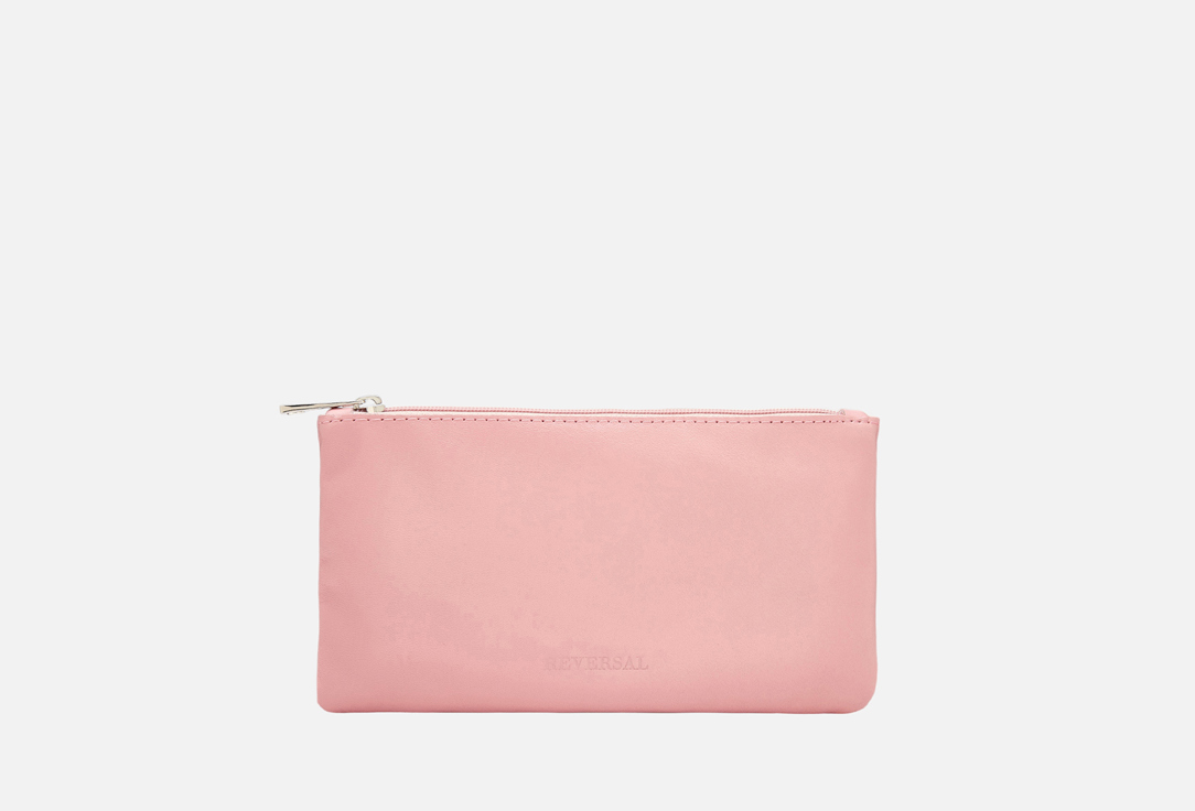 Изображение товара Косметичка из натуральной кожи Reversal нежно-розовая компактная и стильная