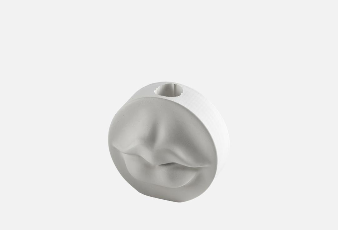 Изображение товара Подсвечник для свечей Kash.po Губы, 9х2х9